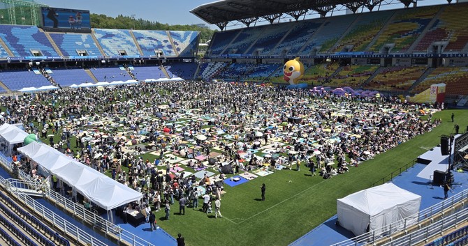 5일 수원월드컵경기장에서 '2026 어린이날 기념 주경기장 개방행사-월드컵 스타디움 플레이파크'를 개최하고 있다. ⓒ 경기도수원월드컵경기장관리재단