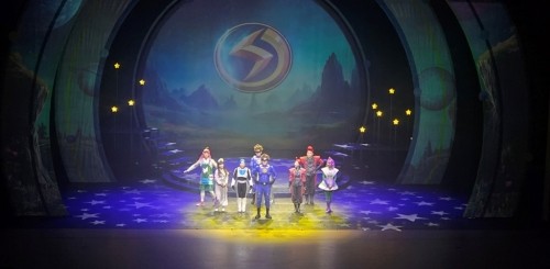 광양제철소는 가정의 달을 맞아 직원과 직원가족, 지역 주민을 대상으로 어린이 뮤지컬 '번개맨'을 공연했다. ⓒ 광양제철소