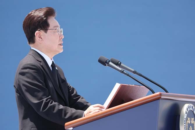 '5.18민주화운동 기념식'은 기념식은 46년 전 이 땅의 민주주의를 수호하기 위해 군부독재에 항거한 시민과 학생들의 정신을 기억하고, 희생자 유족 등을 위로하기 위해 마련됐다. ⓒ 연합뉴스