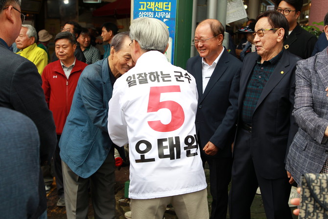 일잘하는 의령군수 기호 5번 오태완. = 강경우 기자