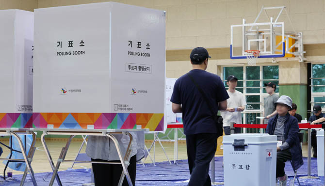 이 대토영은 3일 전국동시지방선거가 진행되는 가운데 투표를 독려하는 메시지를 자신의 X에 남겼다. ⓒ 연합뉴스