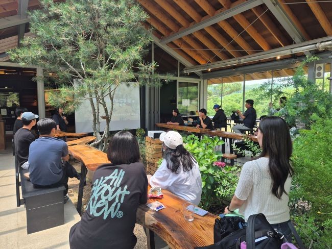 구미시는 관내 청년농업인과 예비농업인 등이 참석한 가운데 aT농수산식품유통교육원 주관 '2026년 청년농업인 맞춤컨설팅(1기)'를 운영했다. ⓒ 구미시
