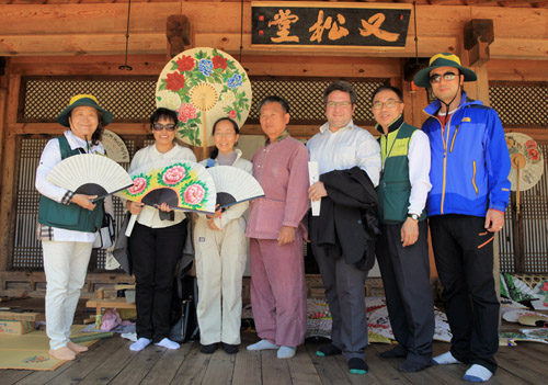  니말라 총담(Nirmala Chongtham) 세계대나무총회 기술위원장 일행은 지난 3일부터 개막한 대나무축제장과 죽녹원 등 담양의 주요 명소를 둘러보고 있다. ⓒ담양군청