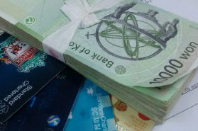  해운, 건설 등에서 선별적 자금 지원이 절실하다는 지적이 나오고 있는 가운데, 중국이 일명 리커노믹스 공세 중 한 방안으로 금융기관을 동원한 기업 경쟁력 강화 및 선별 작업을 펼칠 것으로 알려졌다. 이에 따라 우리 정책 당국도 빠른 수단 강구가 시급하다는 주장이 나오고 있다. ⓒ 프라임경제