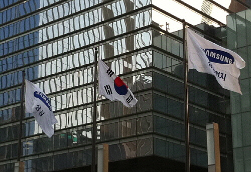  삼성그룹이 지난달 26일 삼성정밀화학 내 SMP사 신축공사장 물탱크 파열 사고의 책임을 물어 박기석 삼성엔지니어링 대표이사 사장을 경질했다. 후임에는 박중흠 운영총괄 부사장이 내정됐다. ⓒ 프라임경제