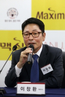  이창환 동서식품 대표는 