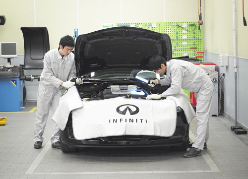  인피니티가 제공하는 '토털 오너십 익스피리언스'는 특화된 신개념 고객서비스로, 구매 과정부터 사후 관리까지 최고 제품과 프리미엄 서비스를 제공한다. ⓒ 한국닛산