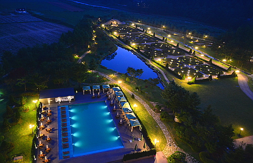  켄싱턴플로라호텔 프랑스 정원. ⓒ 이랜드