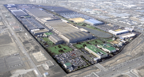  한국GM 창원 공장 조감도. 한국GM의 보령 공장과 창원 공장은 최근 3년간 에너지 사용량을 각각 18%, 11% 절감했으며, 이 두 공장에서 절감한 에너지는 7710톤의 CO₂ 배출을 줄인 효과가 있다. ⓒ 한국GM