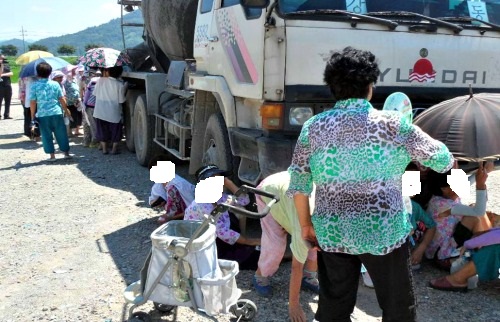 공사를 방해하는 주민들 ⓒ 영농조합법인