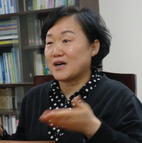 꿈을 일구는 마을 활동을 돕고 있는 박미순 서울시립뇌성마비복지관 사회재활부 직업재활팀장은 사회복지분야에서 오래 일해 온 베테랑이다. 박 팀장은 장애인들이 직업을 통해 자긍심을 크게 고취할 수 있다고 강조했다. = 정수지 기자