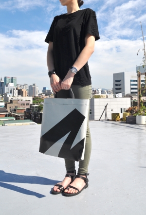  업사이클링을 통해 제작된 가방. ⓒ 리블랭크