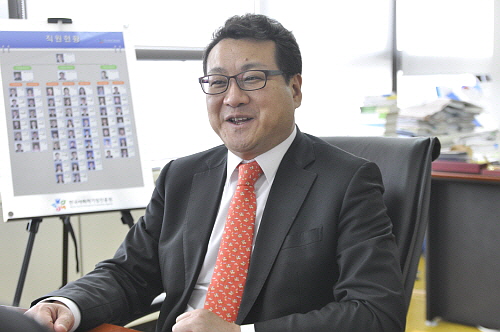  김재구 한국사회적기업진흥원장은 