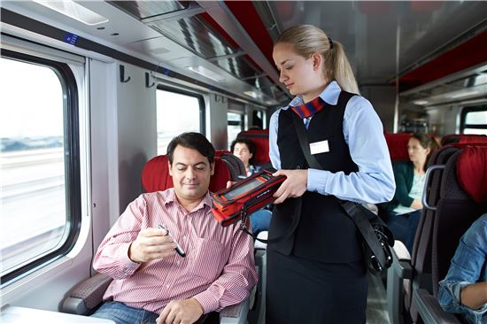  삼성전자가 스위스 철도에 B2B 단말기 공급을 수주함으로써 공신력을 한층 더 인정받게 됐다. ⓒ 삼성전자