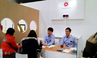 지난해 11월, 경력단절여성들이 시간제 일자리 박람회에를 찾아 사회 재취업의 문을 두드리고 있다. = 추민선 기자