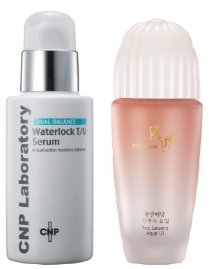  아이오페 아이디얼 클렌징 폼(좌), 슈에무라 포어피니스트 프레쉬 클렌징 오일(우). ⓒ 각사