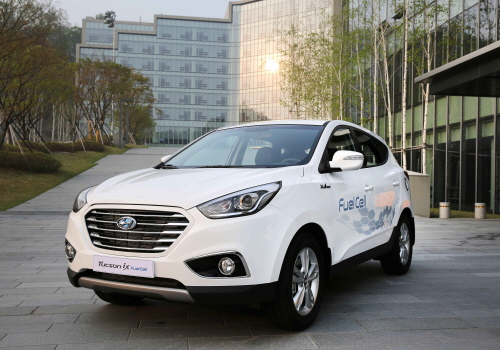  현대차의 수소연료전지차 양산 체계 구축은 2015년 이후 양산예정인 벤츠, GM, 토요타 등 글로벌 업체들보다 최소 2년 정도 빠르며, 확보된 독자 기술력 및 생산 노하우를 바탕으로 수소연료전지차를 대량 생산 할 수 있다. ⓒ 현대자동차