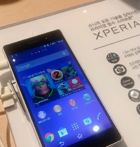  자급제폰과 10월 시행되는 단말기 유통법 국면과의 함수 관계가 어떻게 형성될지 주목된다. 사진은  자급제폰으로 선보이게 되는 엑스페리아 Z2 발표회 현장 사진. = 임혜현 기자