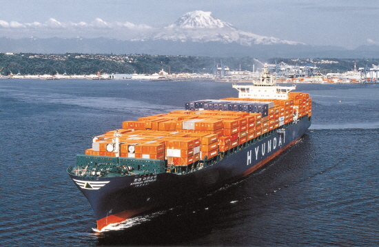  현대상선은 연료비 및 용선료 절감 등 수익성 강화 노력의 영향으로, 연결기준으로 2014년 1분기 △매출액 2조760억원 △영업손실 617억원을 기록했다. Ⓒ 현대상선