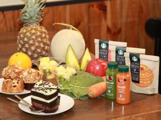  스타벅스가 과일을 소재로 개발한 신제품을 출시했다. ⓒ 스타벅스