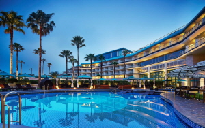  켄싱턴 제주 호텔 야외수영장. ⓒ 켄싱턴 제주 호텔