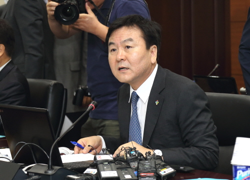  23일 중구 세종대로 금융위원회에서 열린 공적자금관리위원회 회의에서 신제윤 금융위원장이 모두발언을 하고 있다. ⓒ 금융위원회