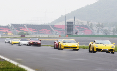  지난 22일 영암 코리아인터내셔널서킷에서 개최된 '2014 한국타이어 트랙데이'. ⓒ 한국타이어