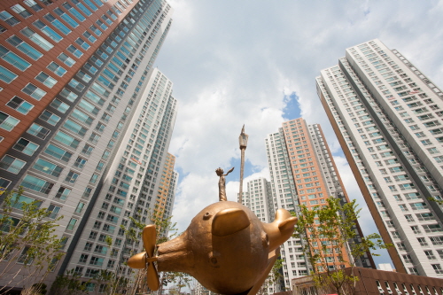  전체 16개동 옥상부에 태양광 발전시스템을 설치, 울산시 최대 친환경 저에너지 아파트로 건립된 울산 전하 e편한세상 전경. ⓒ 대림산업