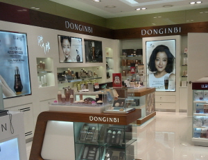  동인비 신라면세점 인천공항 탑승동 내부 전경. ⓒ 동인비