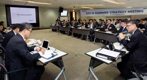  이석동 현대상선 대표이사가 26일 현대그룹종합연수원에서 개최된 '2014 하계 아주 영업전략회의'에서 개회사를 하고 있다. ⓒ 현대그룹