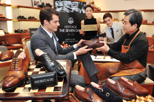  금강제화의 최고급 남성구두 편집샵 헤리티지가 1년에 단 한번 전품목 20% 세일을 하는 '세븐 데이'행사를 실시한다. ⓒ 금강제화