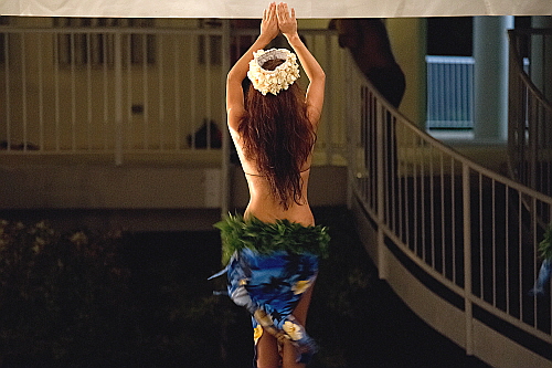  하얏트 리젠시 괌 폴리네이시안댄스 우먼. ⓒ 하얏트 리젠시 괌