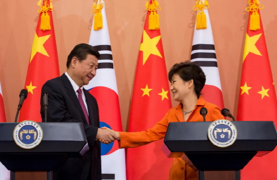 박근혜 대통령과 시진핑(習近平) 중국 국가주석의 정상회담을 통해 양국간 경제 협력이 한층 강화될 전망이다. &copy; 청와대