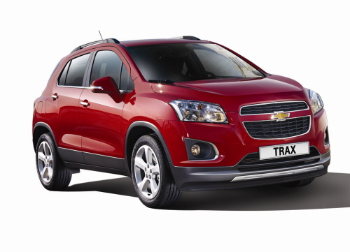  한국GM은 동급 최대 사이즈의 실내 공간과 최고의 안전성을 자랑하는 트랙스(Trax) 상품 경쟁력 강화한 2015년형 쉐보레 트랙스를 선보였다. ⓒ 한국GM