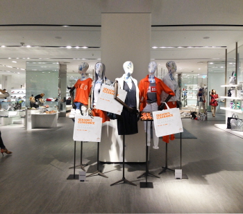 갤러리아명품관이 18일부터 8월13일까지 '갤러리아 클리어런스 세일(Clearance sale)'을 전개, 최대 80%의 세일을 진행한다. ⓒ 갤러리아백화점