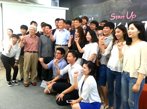  최문기 장관은 카이스트 내 대전창조경제혁신센터를 방문, 예비 창업가들과 멘토링 행사를 열었다. = 최민지 기자