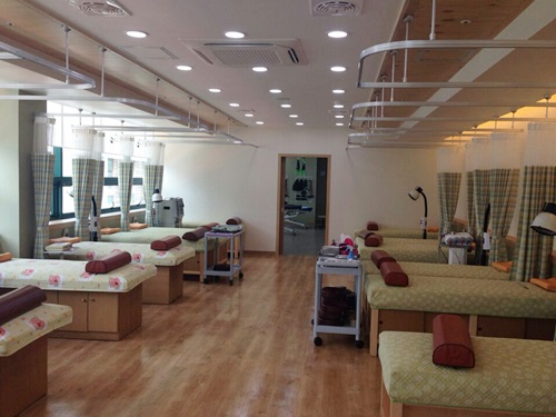 순천 아나파한방병원이 최신 시설로 개원했다. 물리치료실과 한방요법실까지 쾌적한 환경을 갖추고 있다. ⓒ아나파한방.