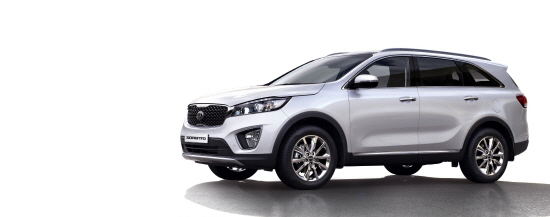  3세대 쏘렌토는 △최고 안전성 △세단 수준의 우수한 주행성능 △동급 최대의 차체 크기 및 실내 공간 등 모든 측면을 향상시키면서 '격이 다른' SUV로 새롭게 태어났다. Ⓒ 기아자동차