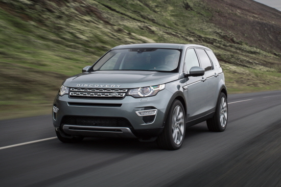  영국 랜드로버 개발 센터에서 디자인 및 설계된 디스커버리 스포츠는 리버풀 헤일우드 공장에서 생산되며, 국내 공식 출시는 내년 상반기로 예정돼 있다. ⓒ 재규어 랜드로버 코리아