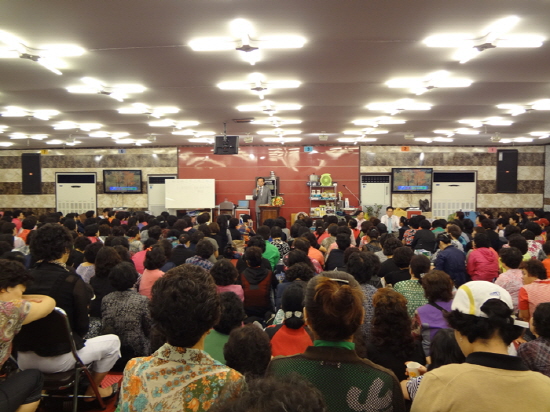  특산협회에서 회원사의 사업장을 방문, 특설판매장을 방문한 소비자를 대상으로 소비자피해 유형, 소비자피해 예방 및 구제방법, 청약철회 방법 등에 대해 소비자교육을 시행하고 있다. ⓒ 특판협회 홈페이지