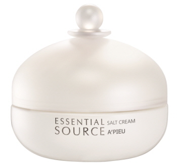  에이블씨엔씨 어퓨 에센셜 소스 소금 크림. ⓒ 에이블씨엔씨