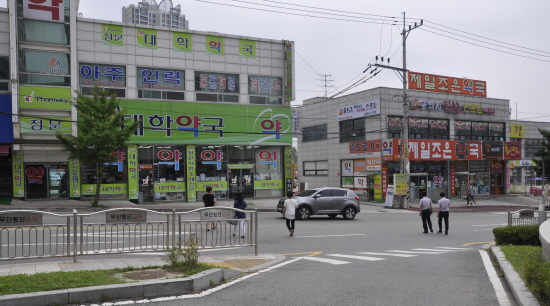  고양시 지장협은 '동국대병원 앞 횡단보도' 문제를 지속적으로 관할 경찰서에 건의하고 있지만, 아직까지 이렇다할 성과를 내놓지 못하고 있는 상황이다. Ⓒ 프라임경제